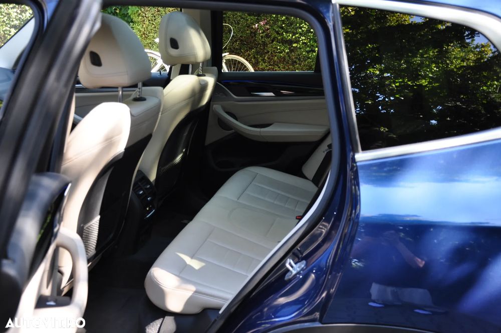 BMW X3 xDrive20d AT xLine - 8