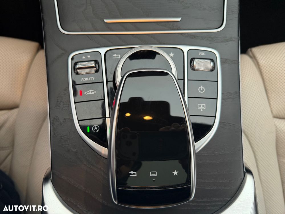 Mercedes-Benz C 400 4Matic T 7G-TRONIC AMG Line - 16