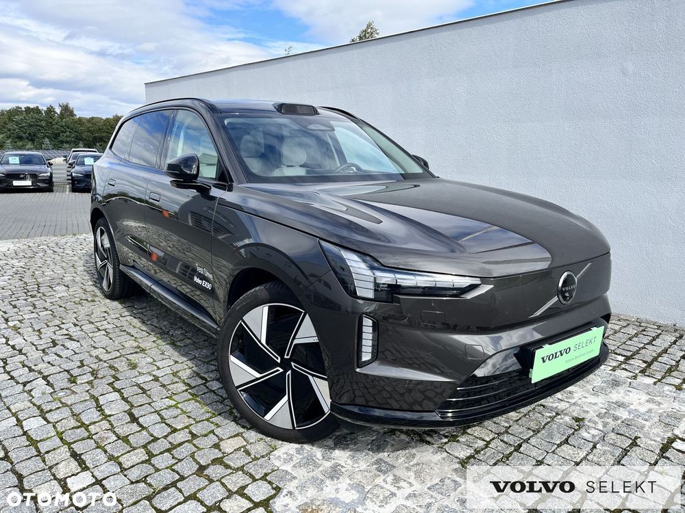 Volvo EX90 - 3
