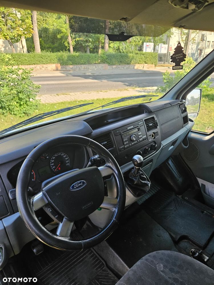 Ford Transit - 10