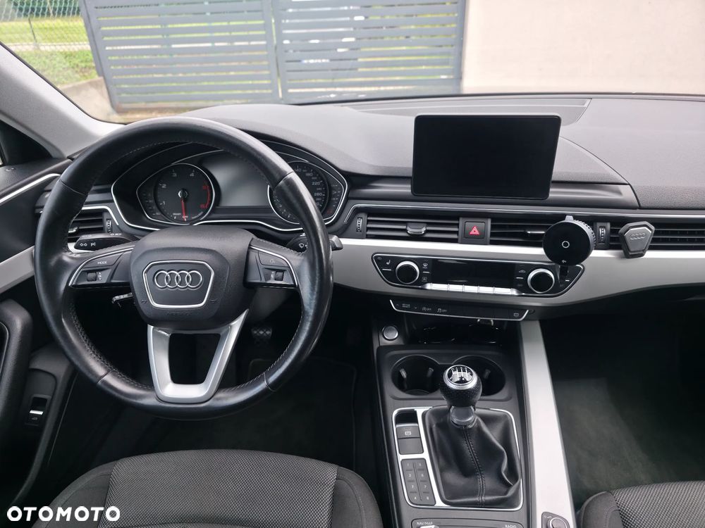 Audi A4 Limousine 2.0 TDI - 12
