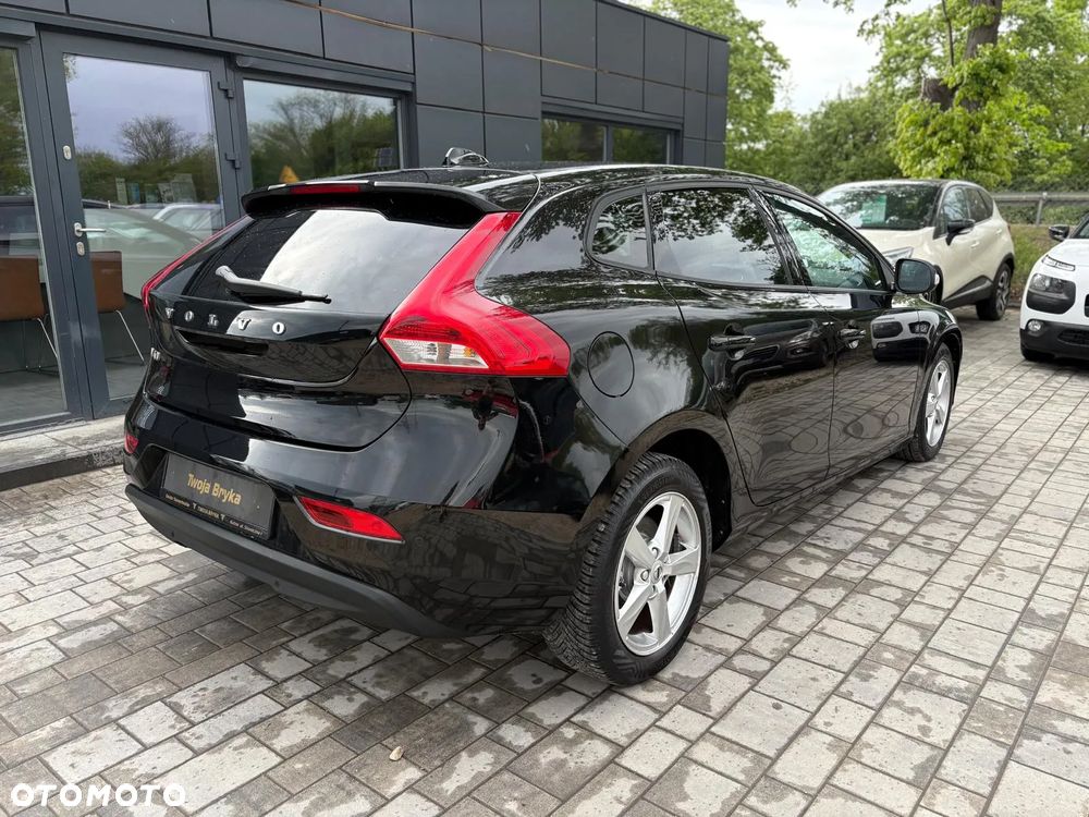 Volvo V40 D2 - 8