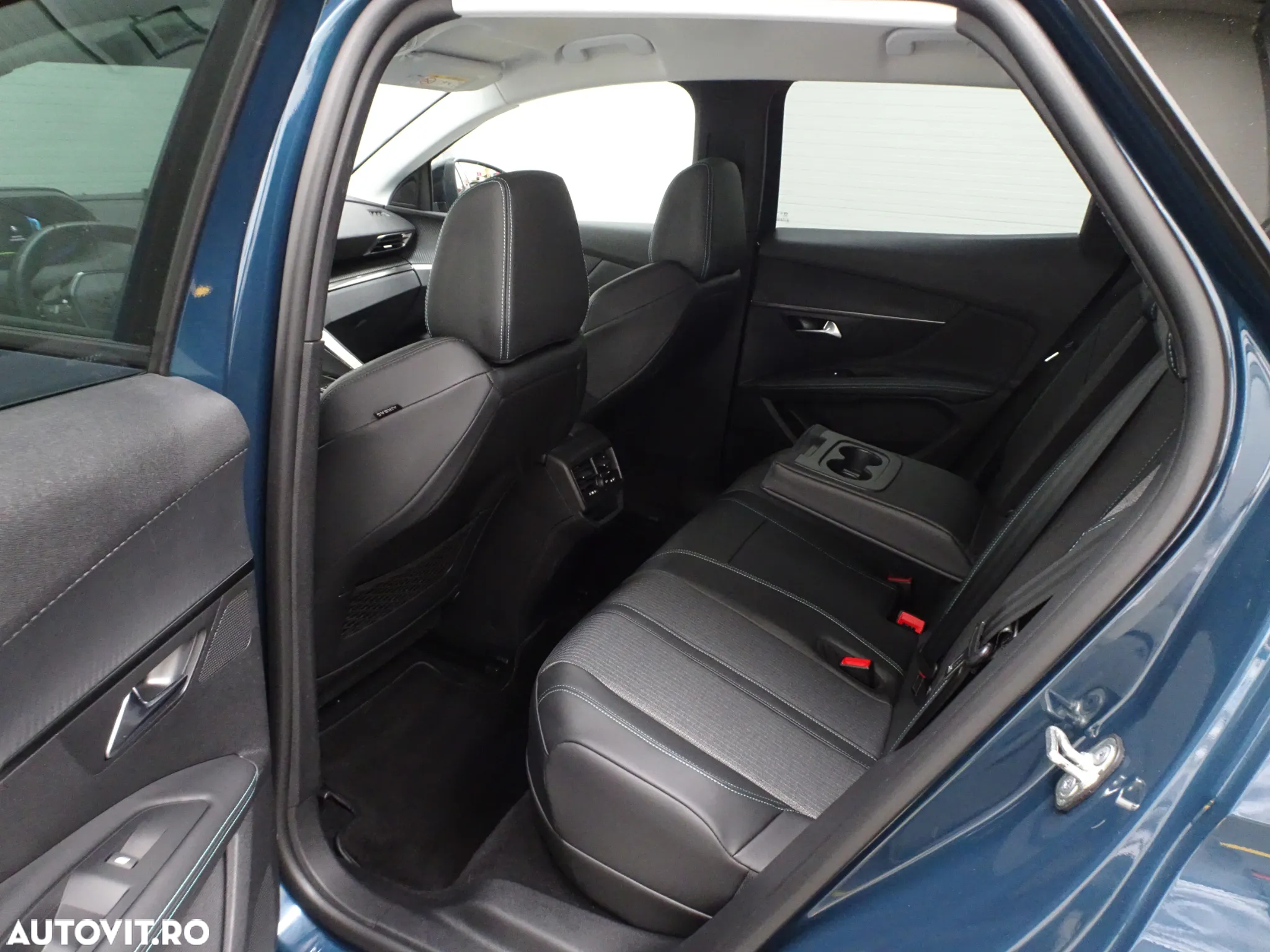 Peugeot 3008 PHEV 180 EAT8 Allure Pack - 17