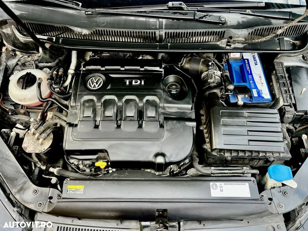 Volkswagen Touran 1.6 TDI SCR (BlueMotion Technology) DSG Trendline - 11