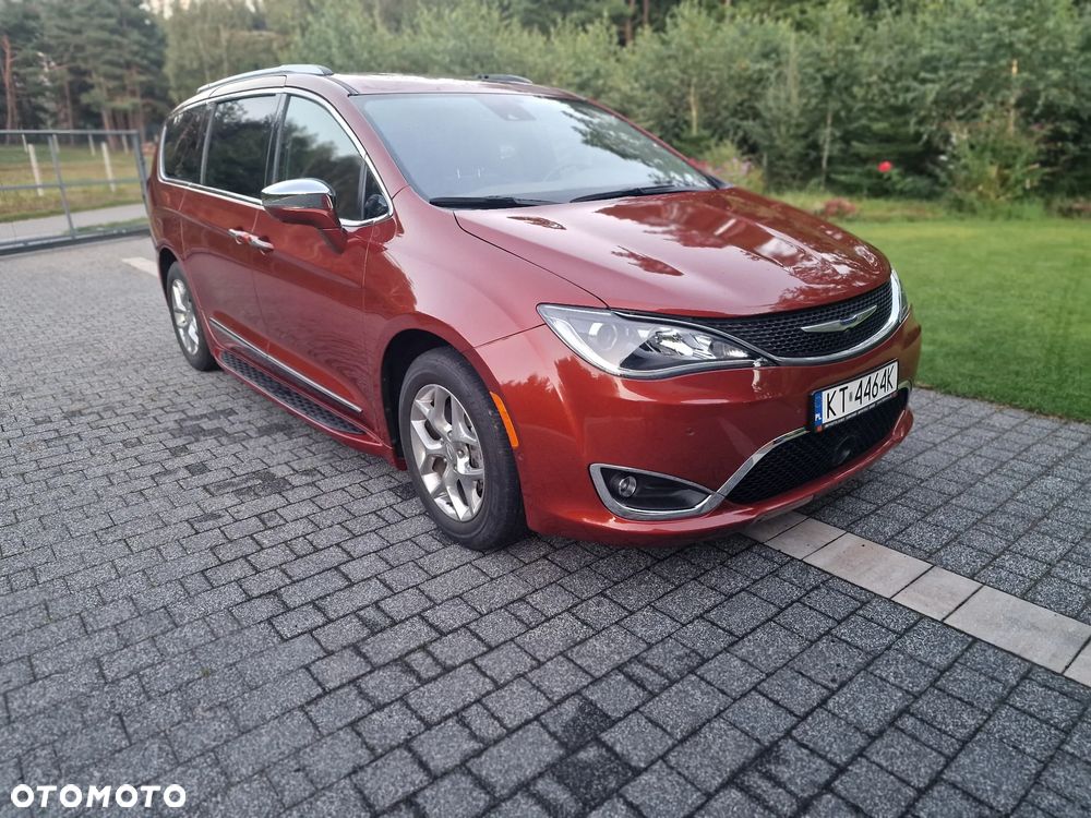 Chrysler Pacifica - 35