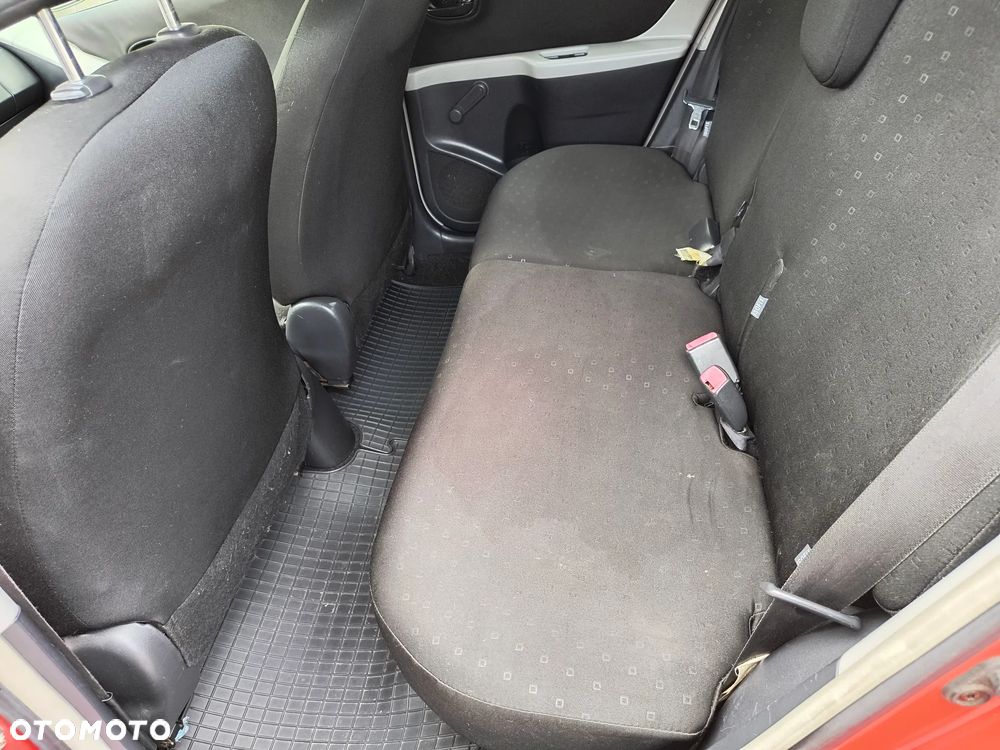 Toyota Yaris - 6
