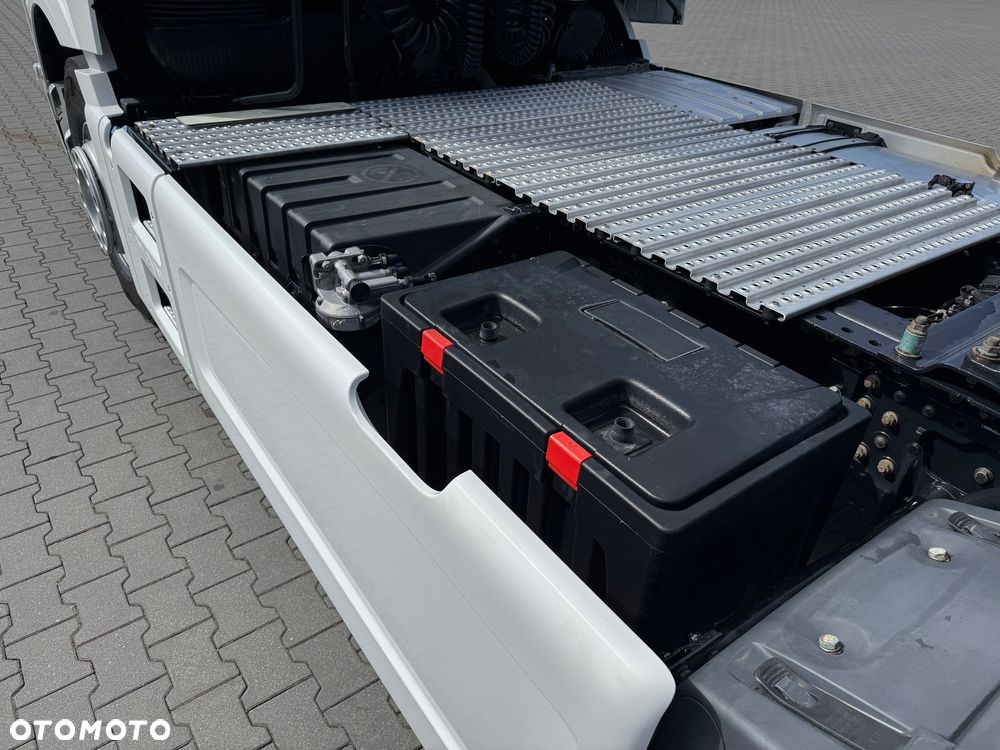 MAN TGS 18.510 BOGATA WERSJA PRZÓD/TYŁ PODUSZKI - 9