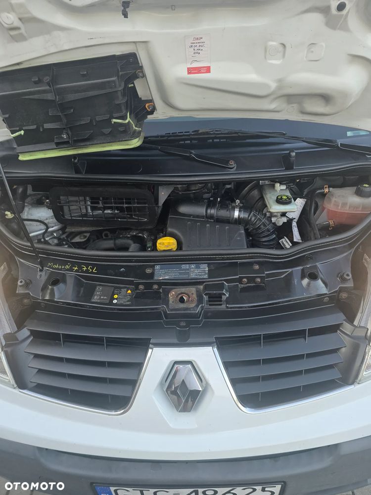 Renault Trafic - 12