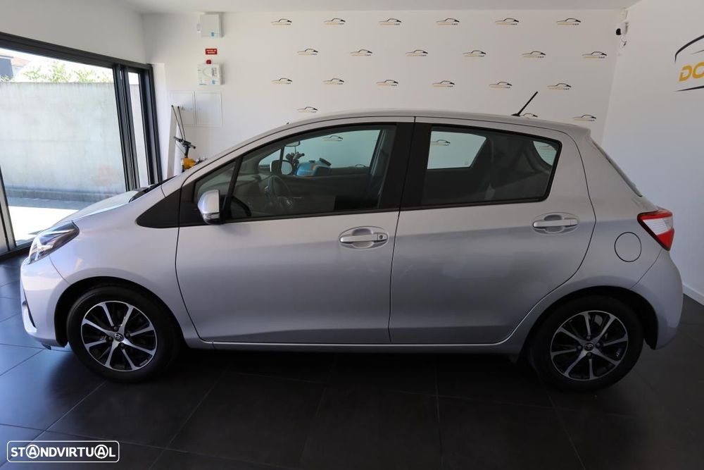 Toyota Yaris 1.0 VVT-i Exclusive - 4