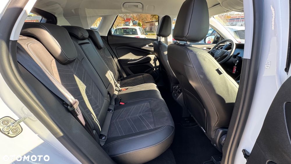 Opel Grandland 1.2 DI Automatik GS Line - 9