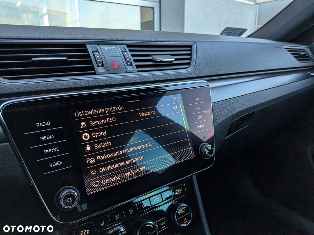 Skoda Superb 2.0 TSI Sportline DSG - 27