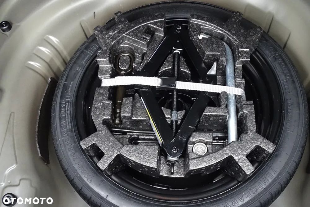 Volkswagen Passat - 22