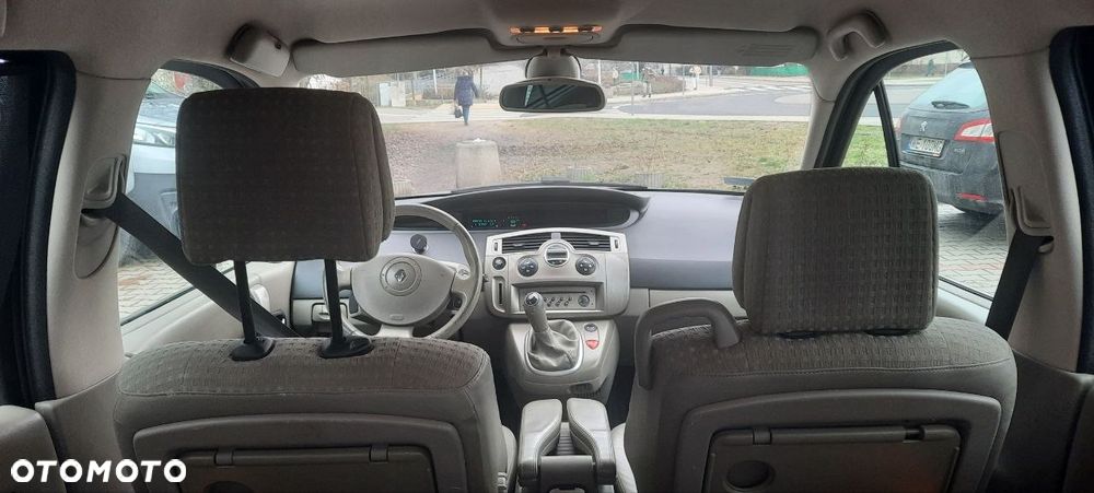 Renault Scenic 1.5 dCi Privilege - 8