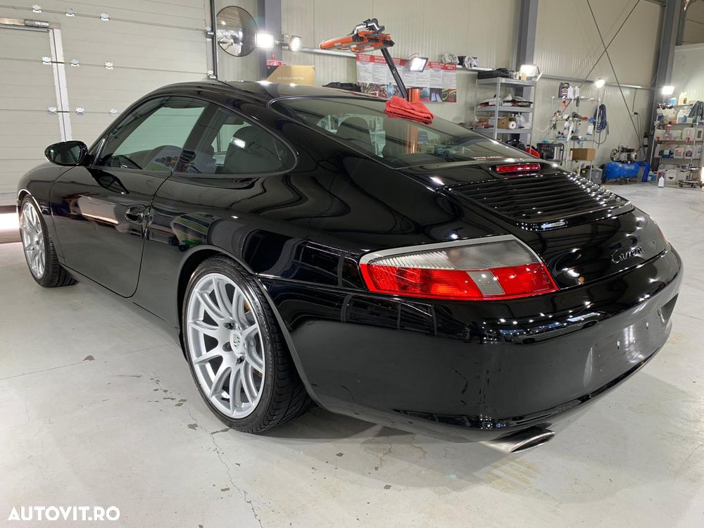 Porsche 911 Carrera - 9