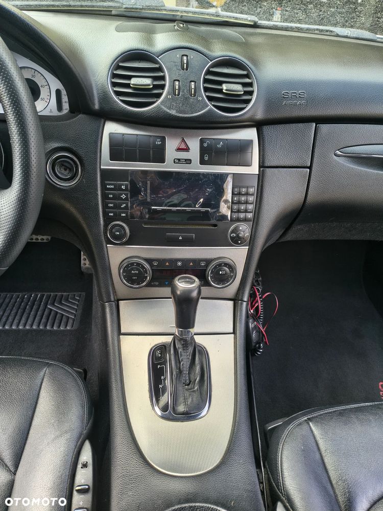 Mercedes-Benz CLK - 15