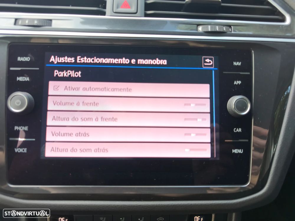 VW Tiguan 2.0 TDI R-Line DSG - 18