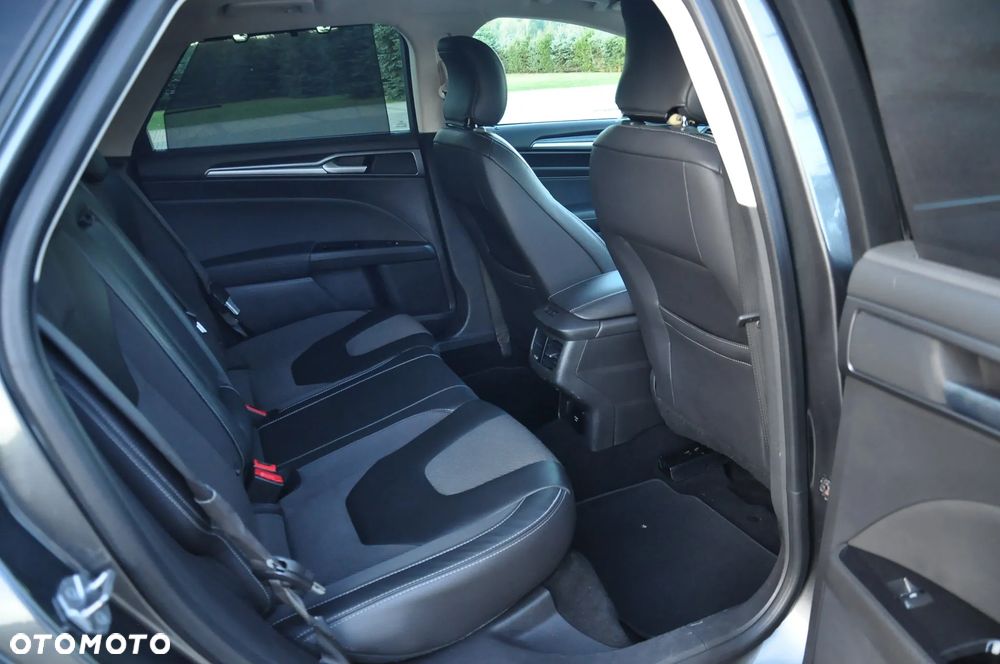 Ford Mondeo 2.0 EcoBlue Titanium - 33