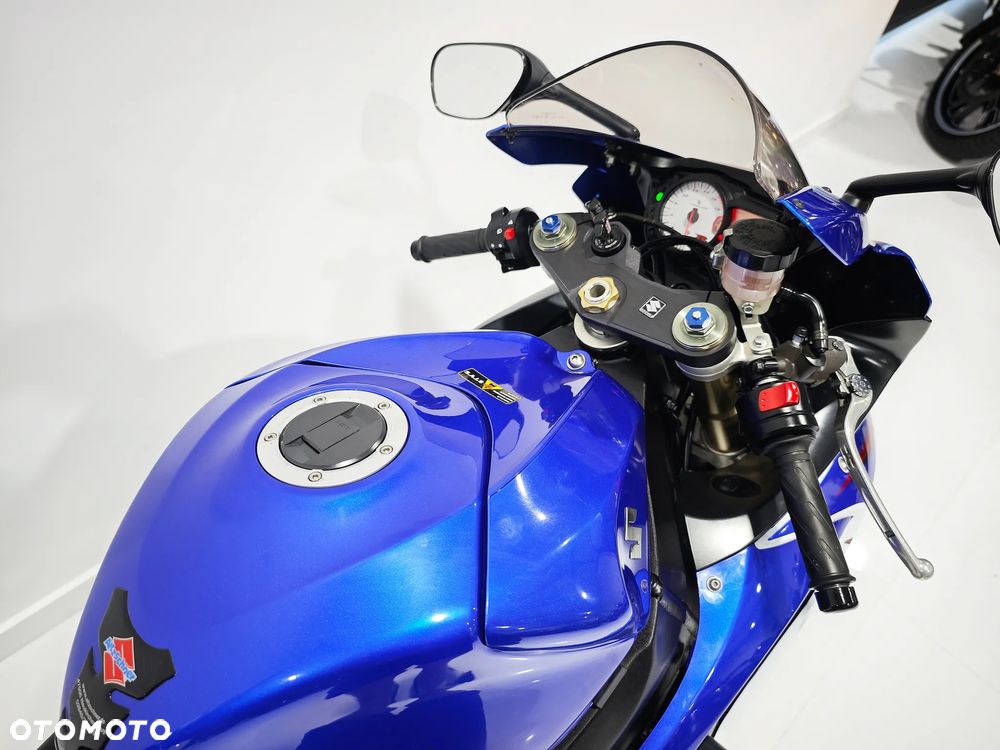 Suzuki GSX-R - 15