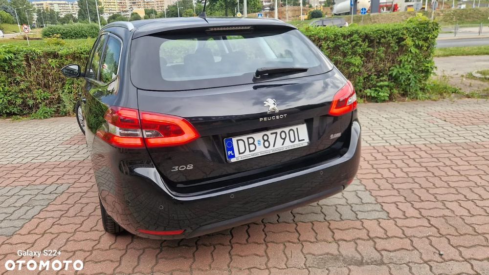 Peugeot 308 SW 1.5 BlueHDi Allure S&S - 4