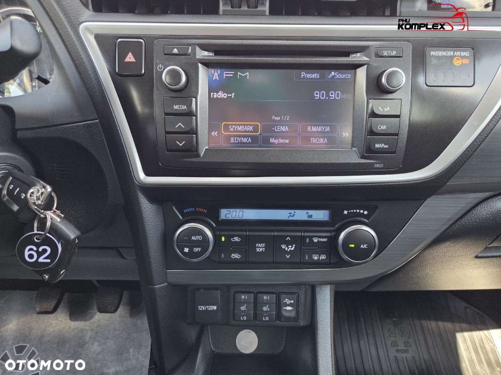 Toyota Auris - 15