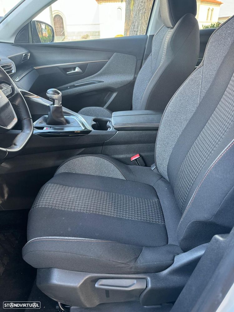 Peugeot 3008 PureTech 130 Stop & Start GPF Active - 10