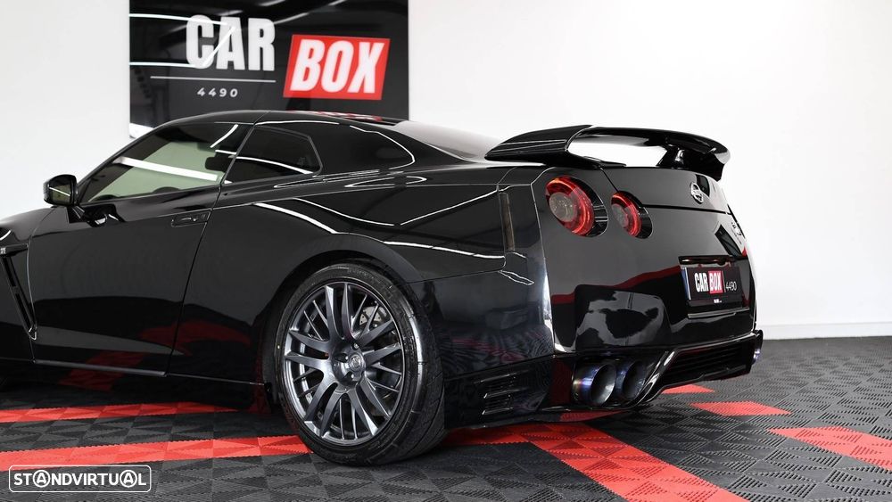 Nissan GT-R 3.8 V6 Black Edition - 15