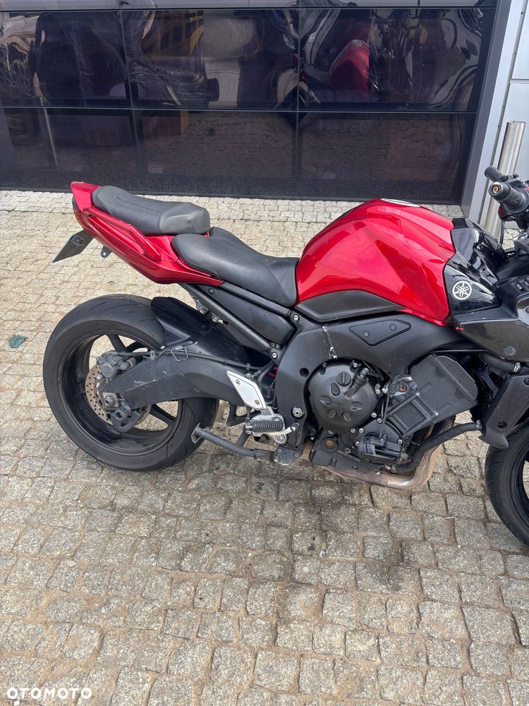 Yamaha FZ - 4