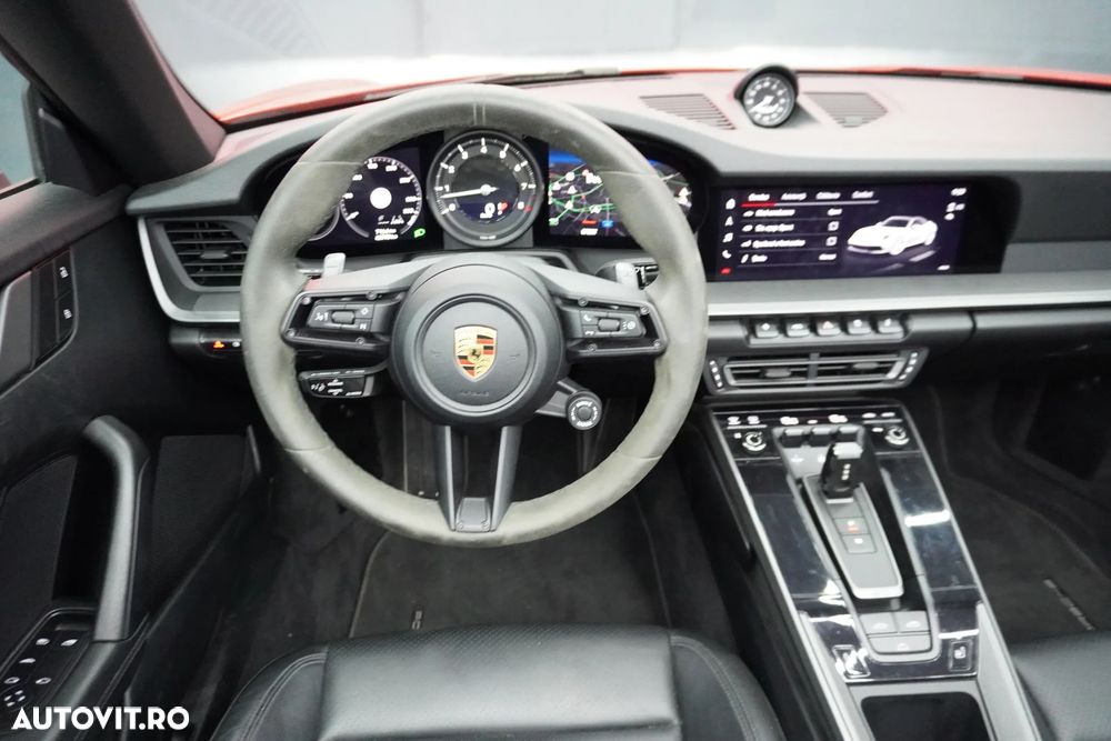 Porsche 911 Carrera PDK - 36