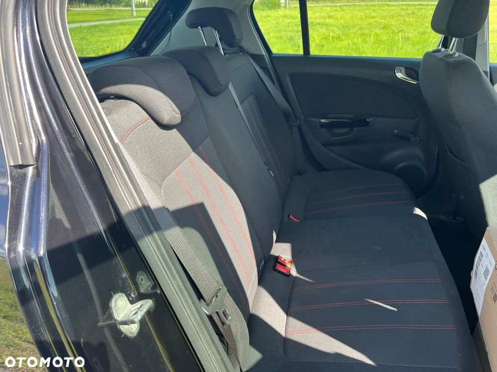 Opel Corsa 1.4 16V Essentia - 17
