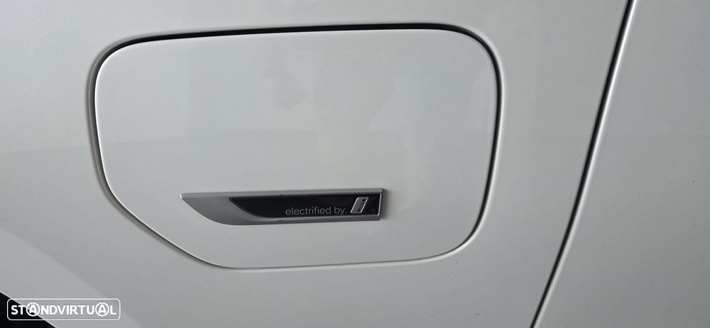 BMW 320 e Touring Corporate Edition Auto - 19