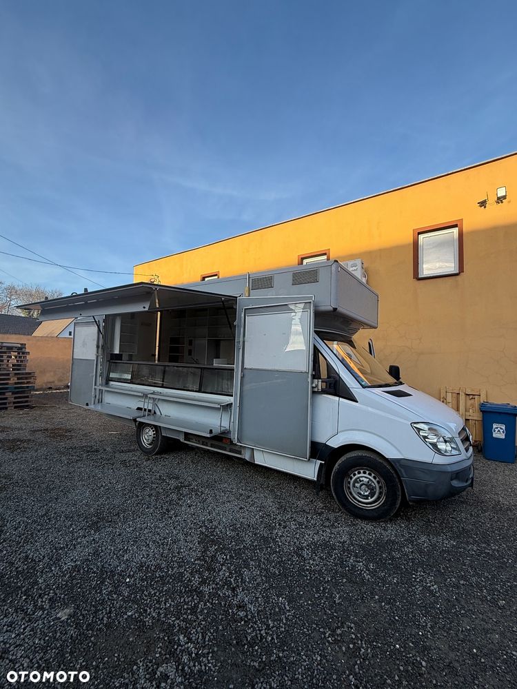 Mercedes-Benz Sprinter - 14