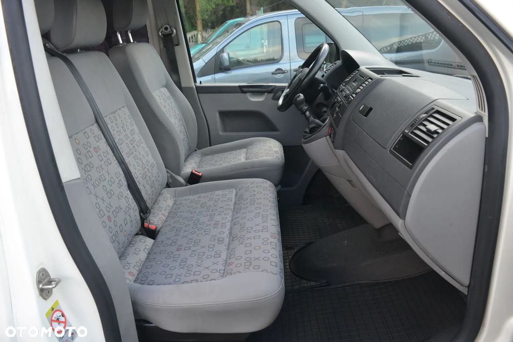 Volkswagen Transporter - 24