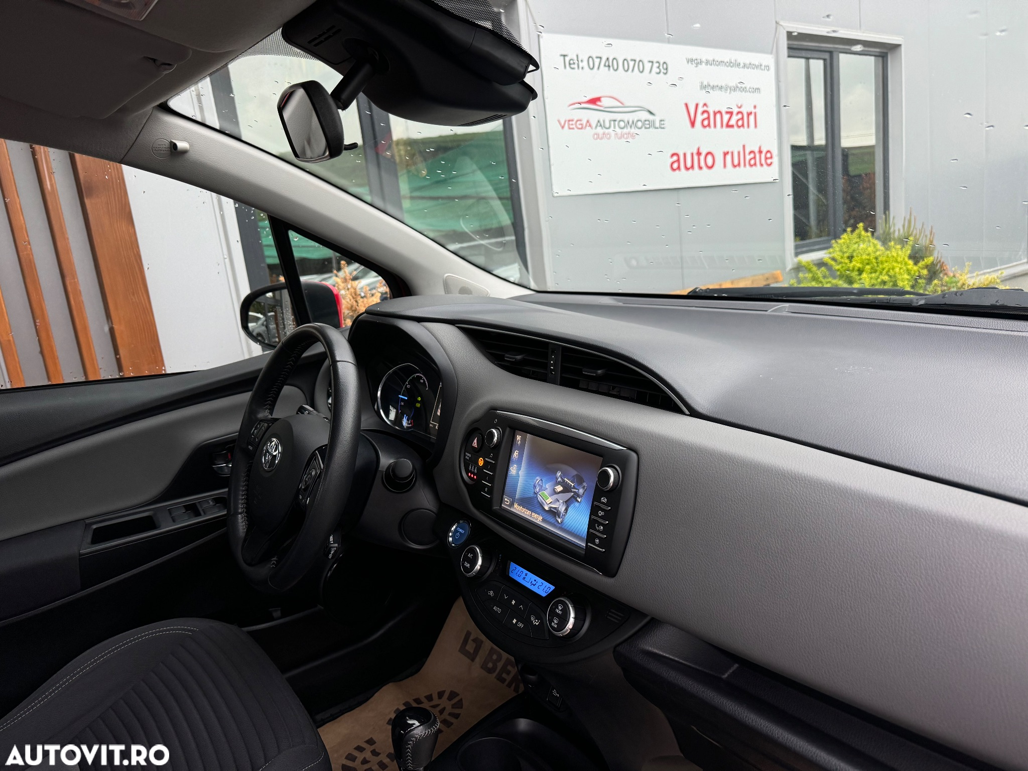 Toyota Yaris 1.5 VVT-i HSD Terra - 19