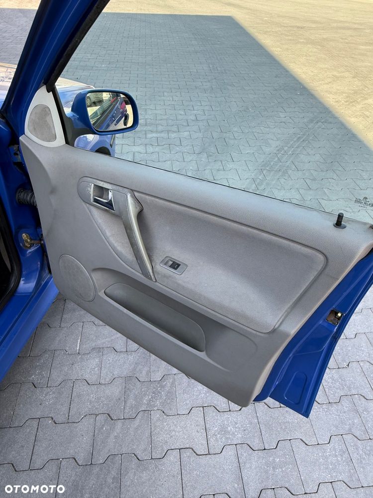 Volkswagen Polo 1.4 16V Trendline - 25