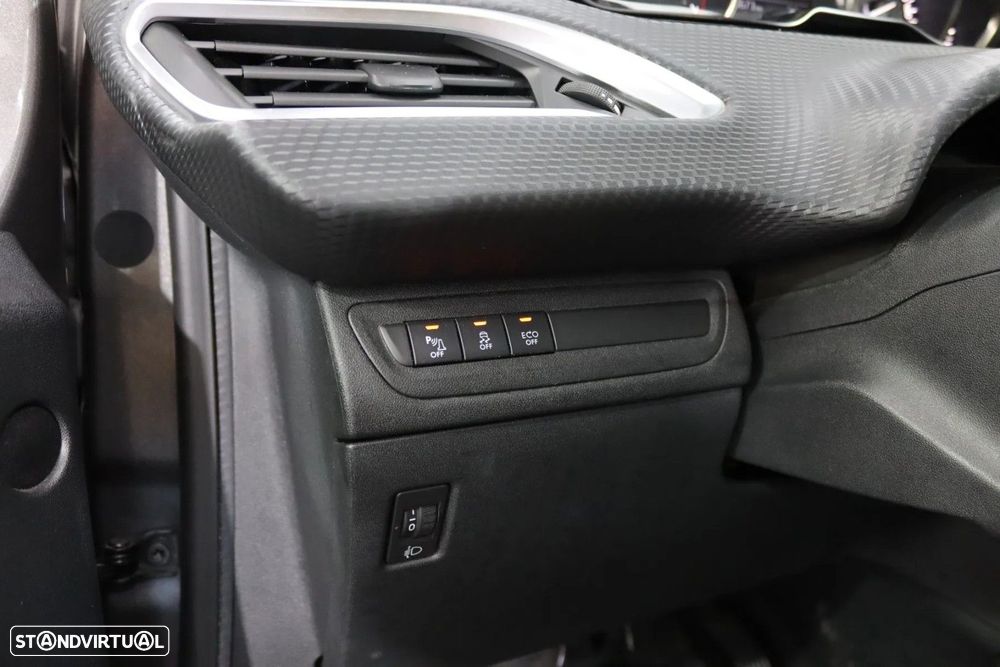 Peugeot 2008 1.2 PureTech Allure - 14