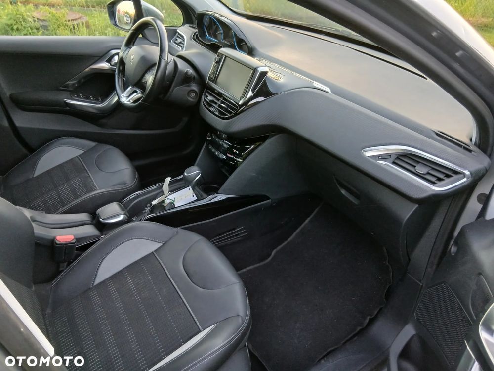 Peugeot 2008 - 10