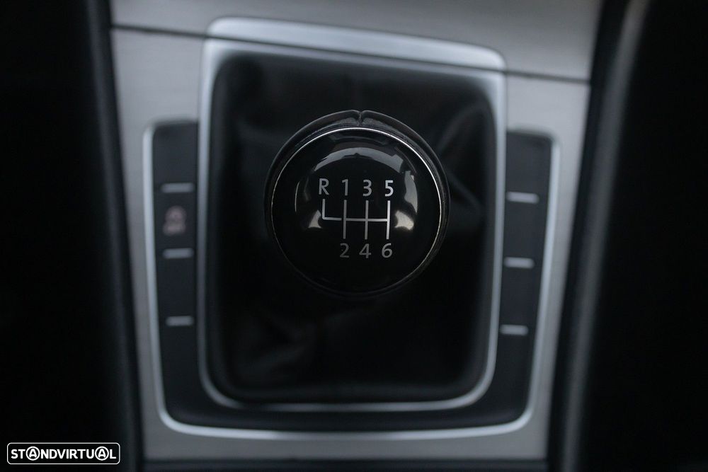 VW Golf 1.6 TDi BlueMotion Confortline - 12