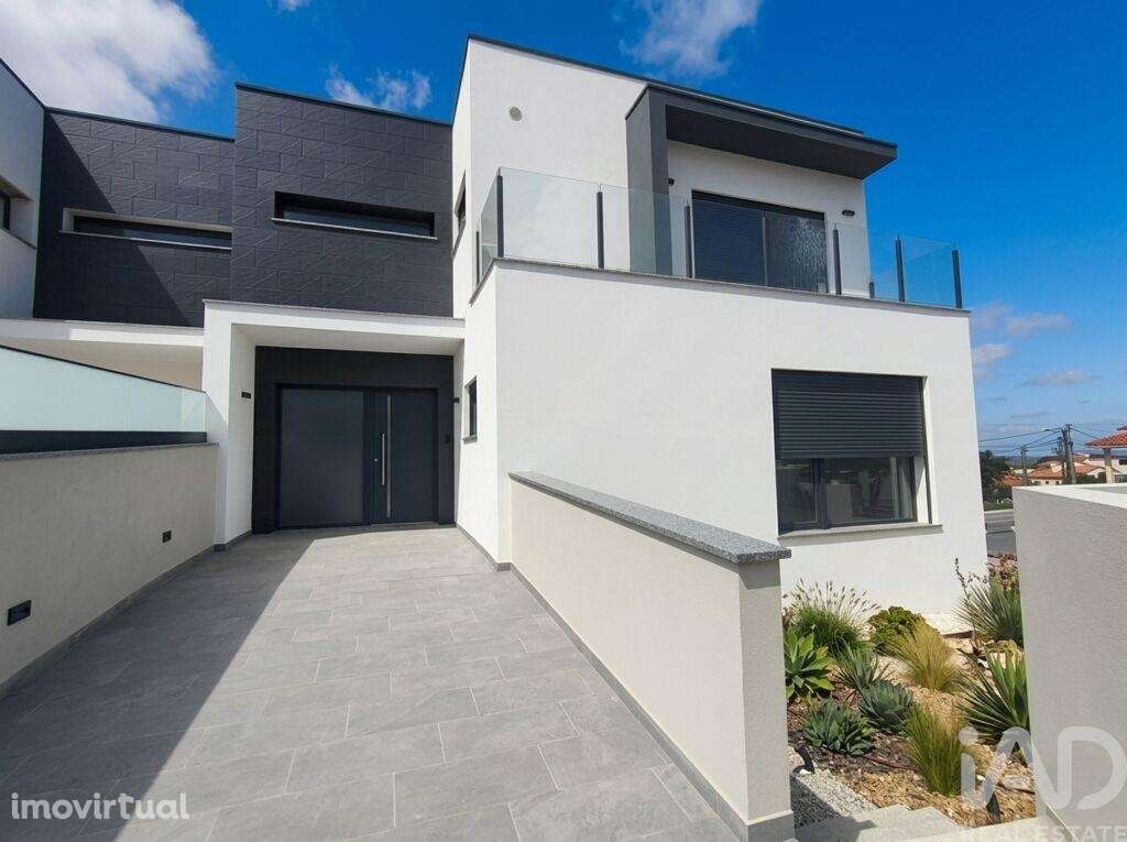 Moradia geminada T4 em Santa Catarina da Serra e Chainça de 184 m2 - Grande imagem: 2/28