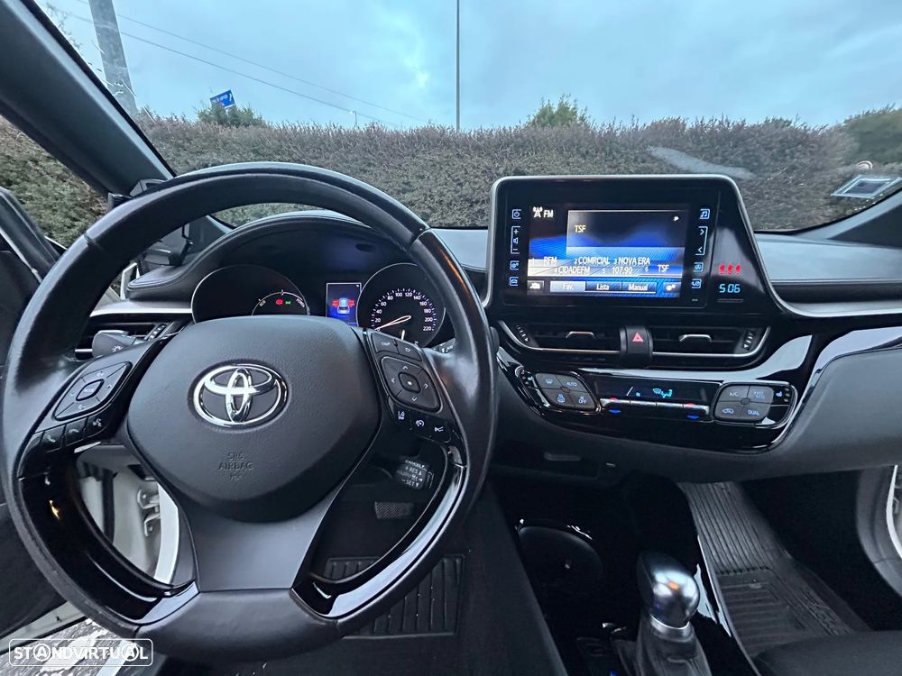 Toyota C-HR 1.8 HSD Comfort+P.Style - 4