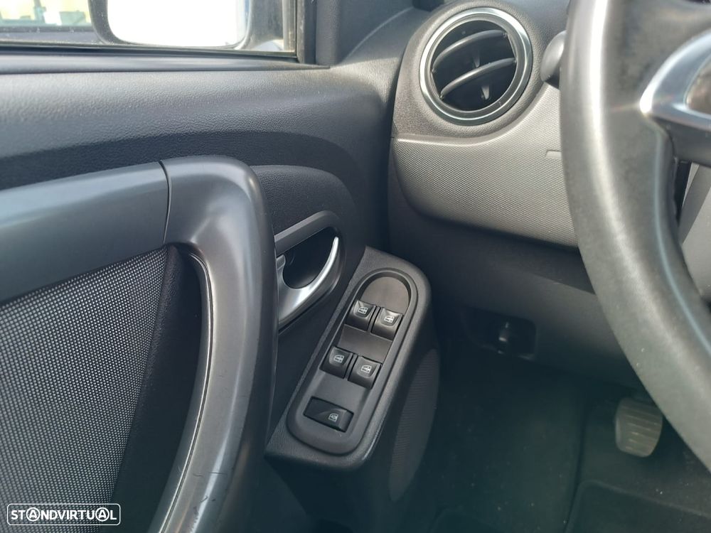 Dacia Duster 1.5 dCi Prestige 4WD - 17