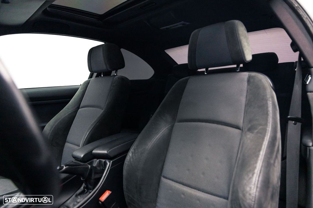 BMW 320 d Coupe - 16