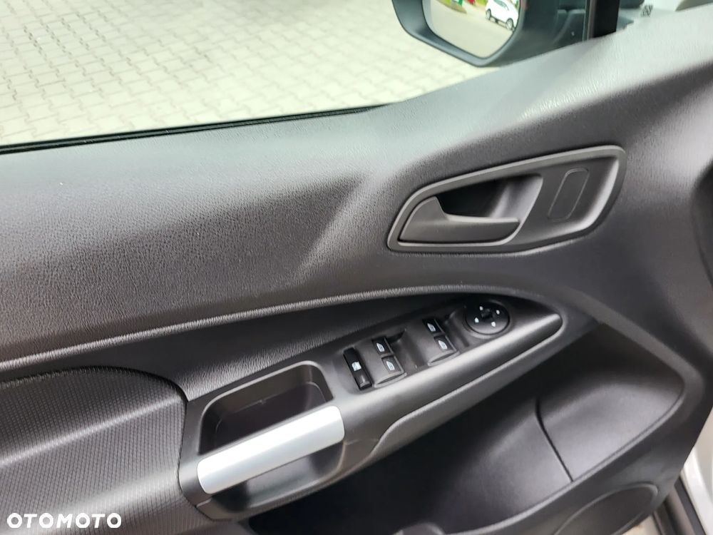 Ford Transit Connect - 10