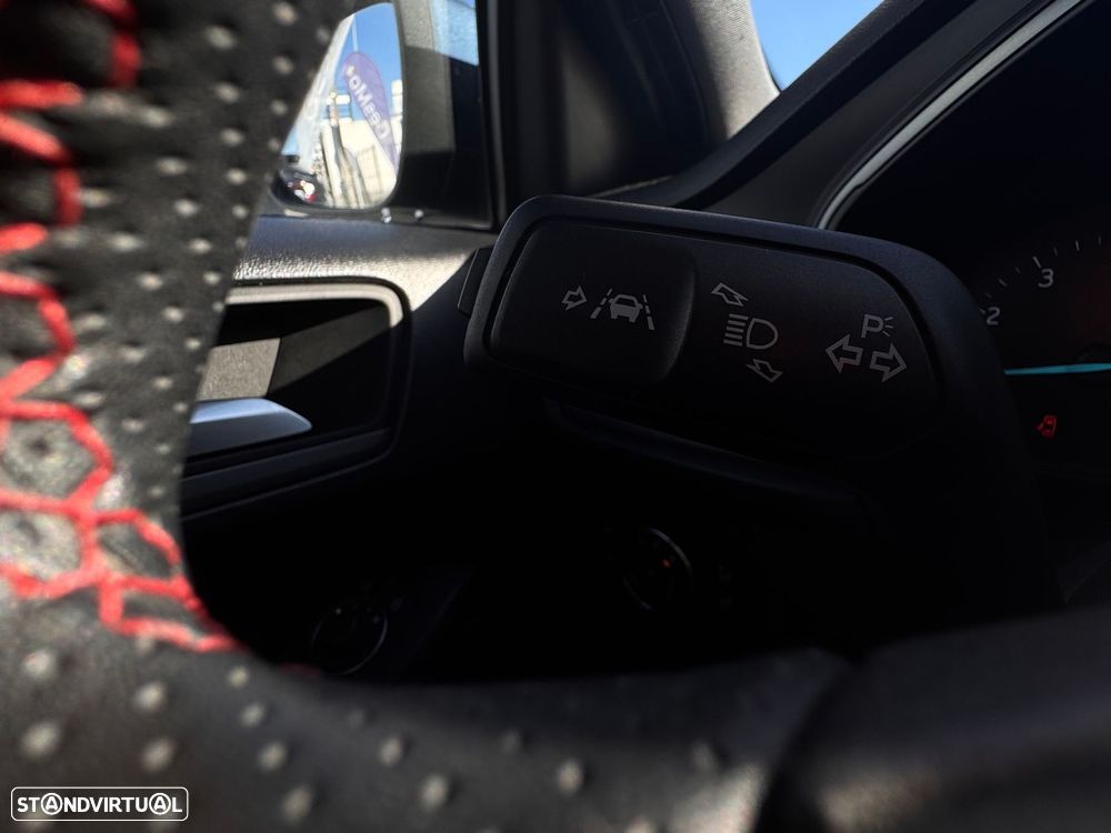 Ford Focus 1.0 EcoBoost MHEV ST-Line X - 12