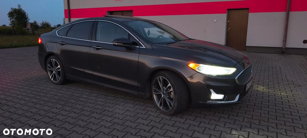 Ford Fusion 2.0 EcoBoost Titanium - 16
