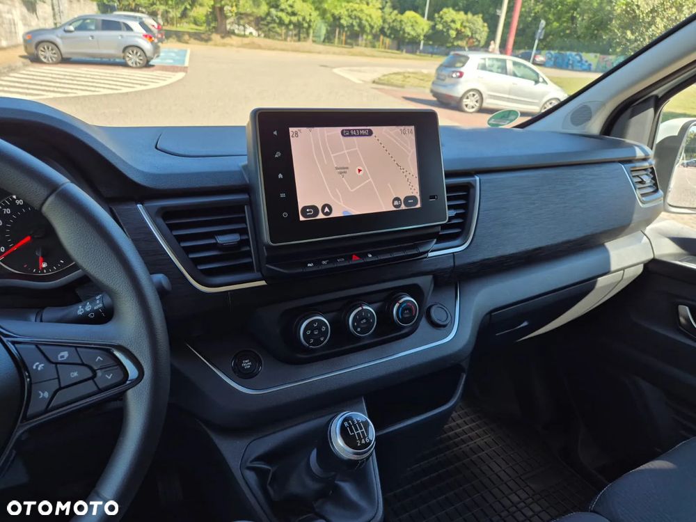 Renault Trafic - 12