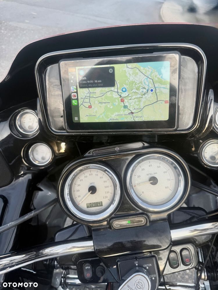 Harley-Davidson Touring Road Glide - 2