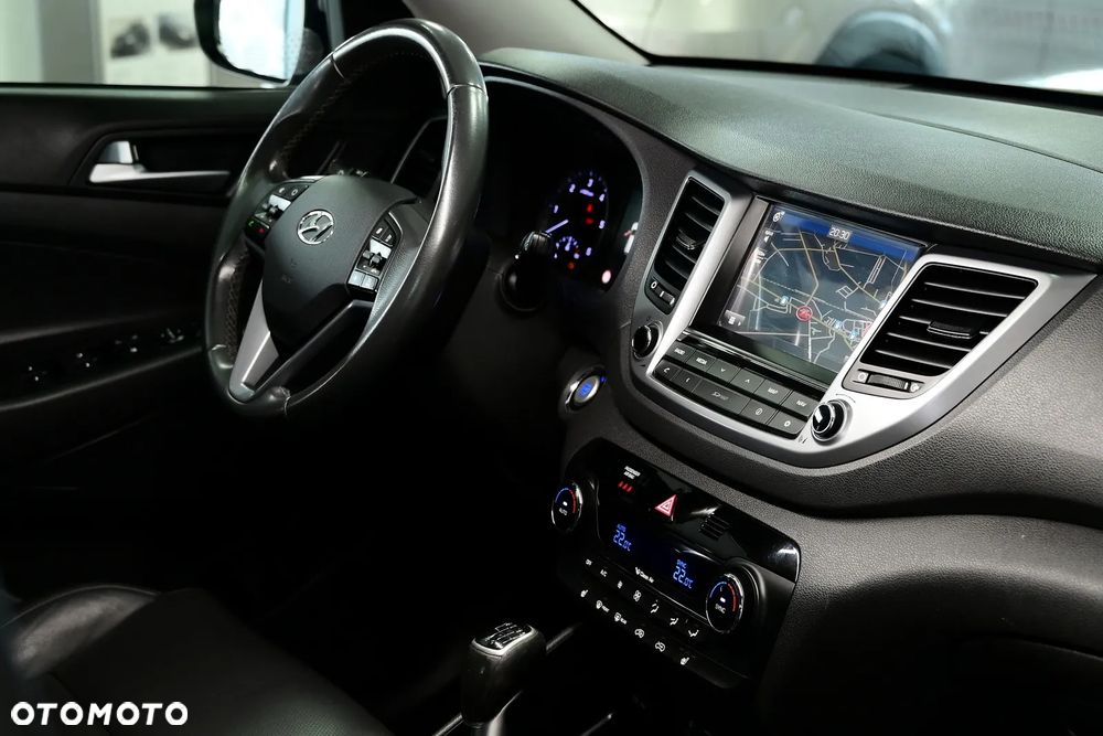 Hyundai Tucson 1.7 CRDI BlueDrive Style 2WD - 26