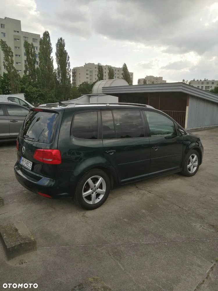 Volkswagen Touran 1.6 TDI DPF Highline DSG - 3