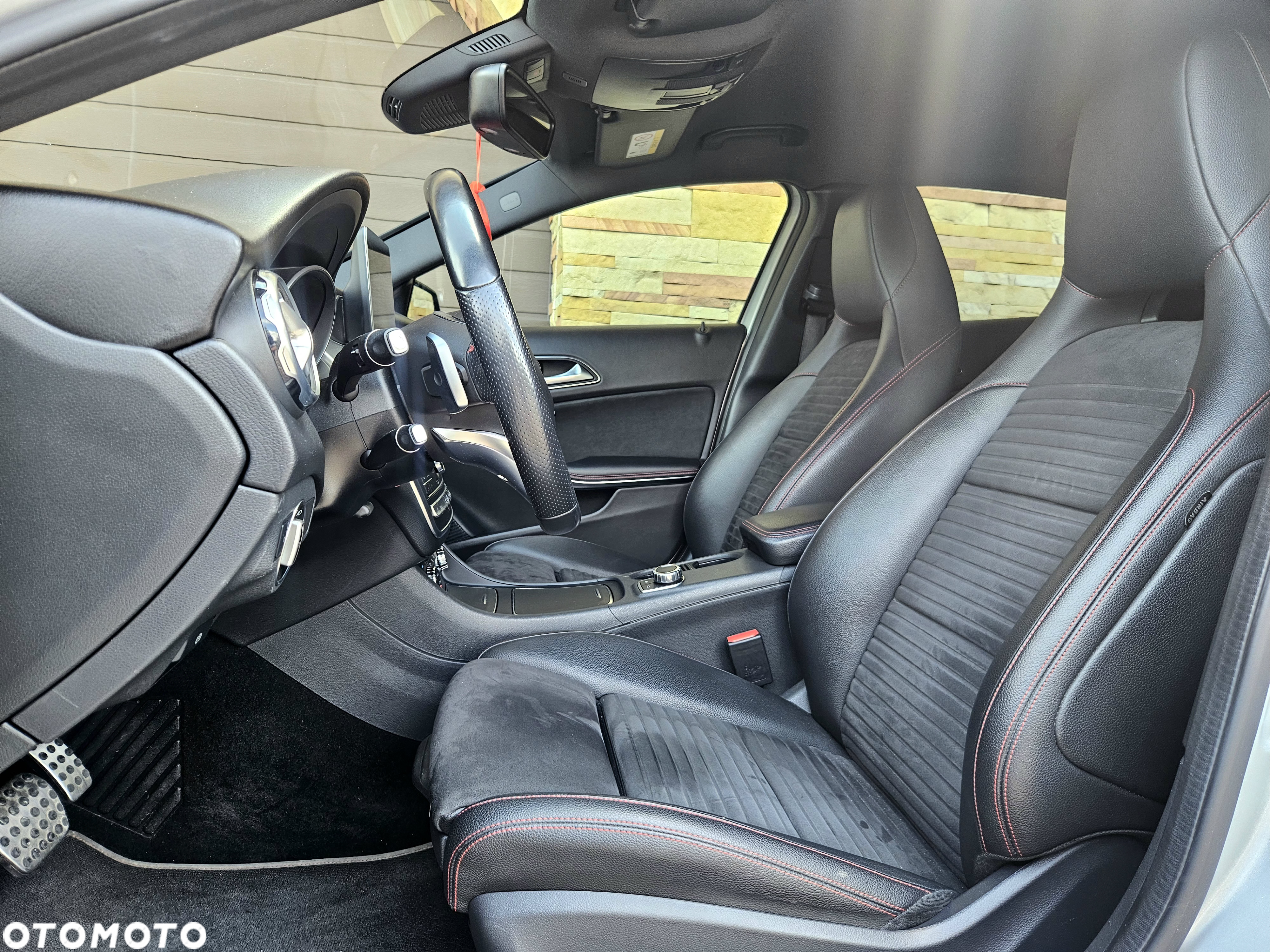 Mercedes-Benz GLA 250 4-Matic - 25