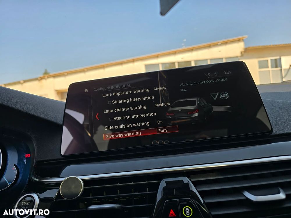 BMW Seria 5 520d AT - 32